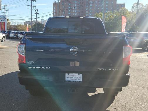 2018 Nissan Titan SV