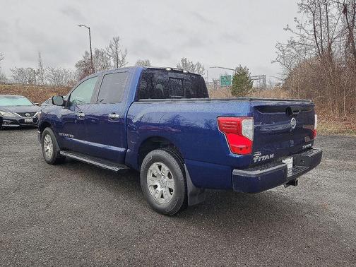 2018 Nissan Titan SV