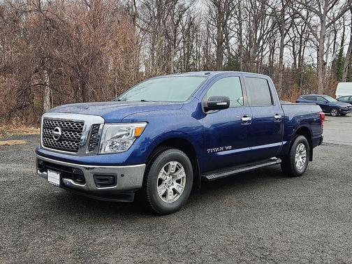 2018 Nissan Titan SV