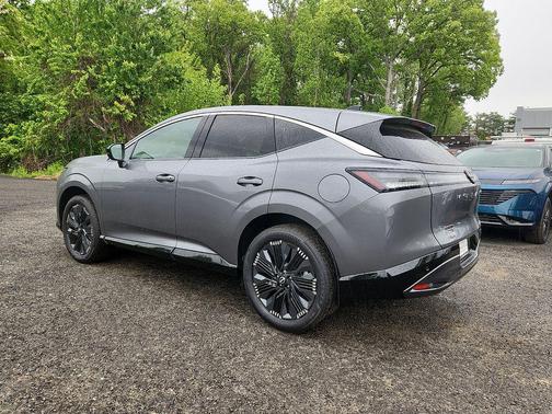 Gun Metallic 2026 Nissan Murano Platinum