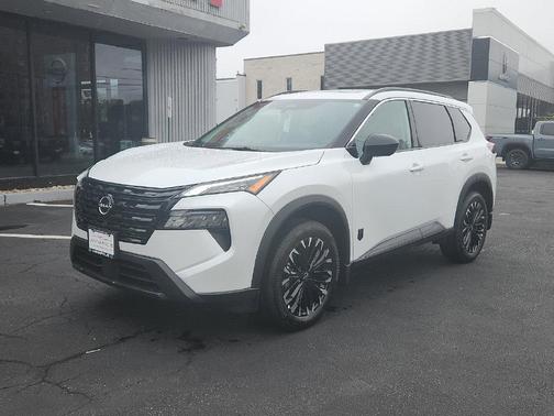 Everest White Pearl Tricoat 2026 Nissan Rogue Dark Armor