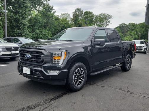 AGATE BLACK 2021 Ford F-150 XLT