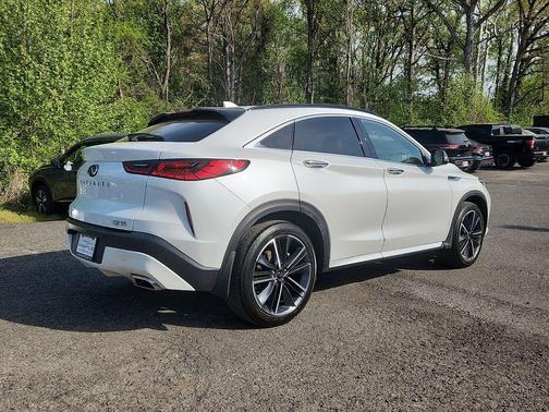 Radiant White 2023 INFINITI QX55 LUXE