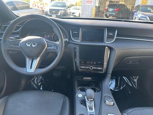 Radiant White 2023 INFINITI QX55 LUXE