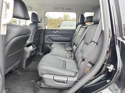 2026 Nissan Armada SV