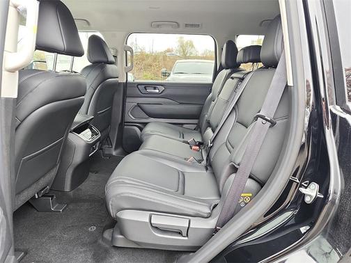 2026 Nissan Armada SV