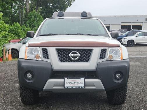 Glacier White 2013 Nissan Xterra PRO-4X