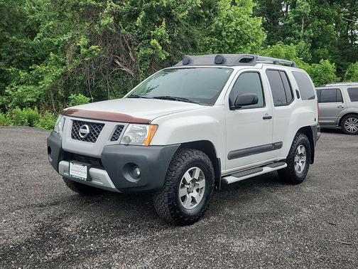 Glacier White 2013 Nissan Xterra PRO-4X