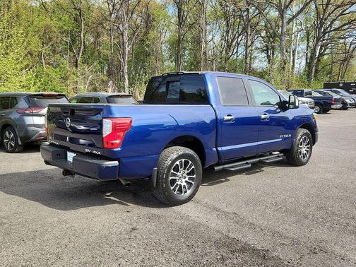 Deep Blue Pearl Metallic 2021 Nissan Titan SV