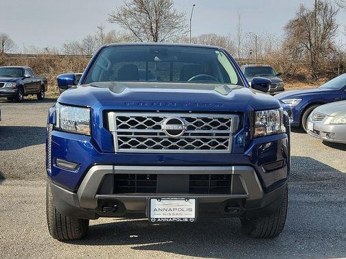 Deep Blue Pearl 2022 Nissan Frontier SV