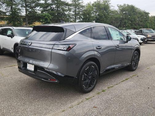 Gun Metallic 2026 Nissan Murano Platinum