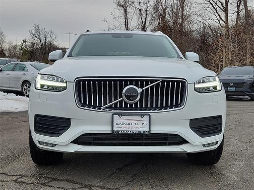 2020 Volvo XC90 T6 Momentum