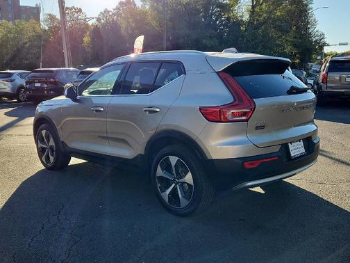 Gray 2024 Volvo XC40 B5 Plus Bright Theme