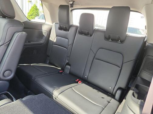 Super Black 2026 Nissan Pathfinder SL