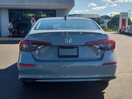 Morning Mist Metallic 2024 Honda Civic Touring