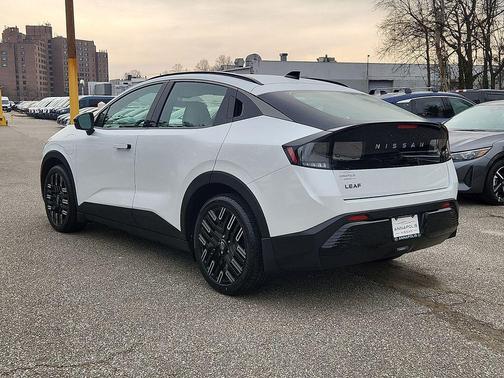 2026 Nissan Leaf PLATINUM+