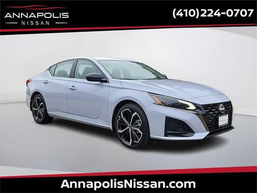 2025 Nissan Altima SR FWD