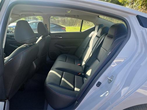 2025 Nissan Altima SR FWD