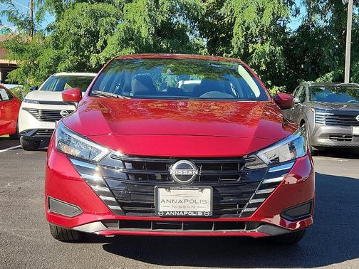 Scarlet Ember Tintcoat 2025 Nissan Versa 1.6 SV