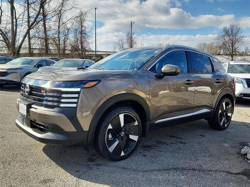 2025 Nissan Kicks SR