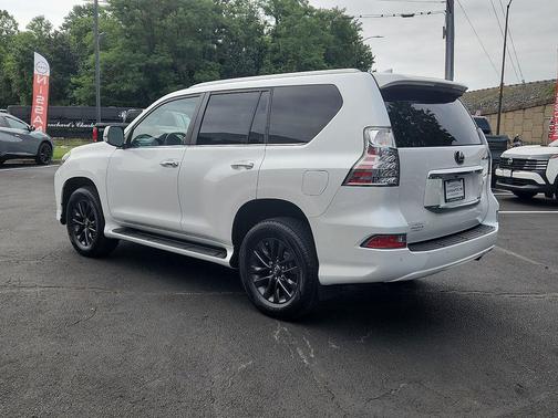 Eminent White Pearl 2023 Lexus GX 460 Premium