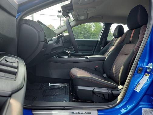 Bluestone Pearl/Super Black 2027 Nissan Sentra SR