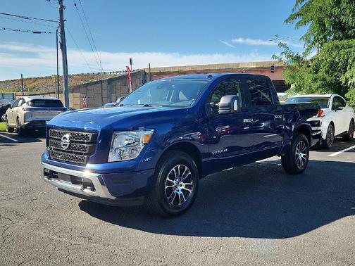 Deep Blue Pearl Metallic 2021 Nissan Titan SV