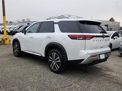 2025 Nissan Pathfinder Platinum 4WD