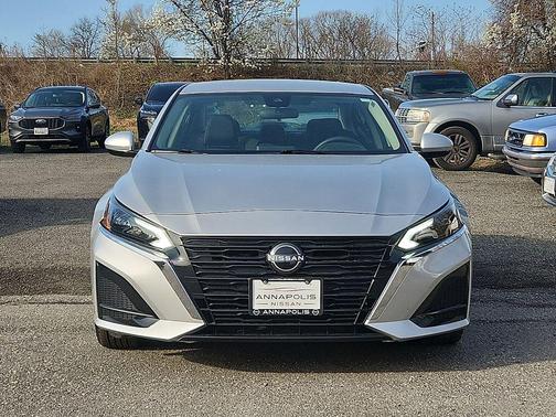 Brilliant Silver Metallic 2023 Nissan Altima 2.5 SV