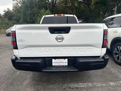 2024 Nissan Frontier S