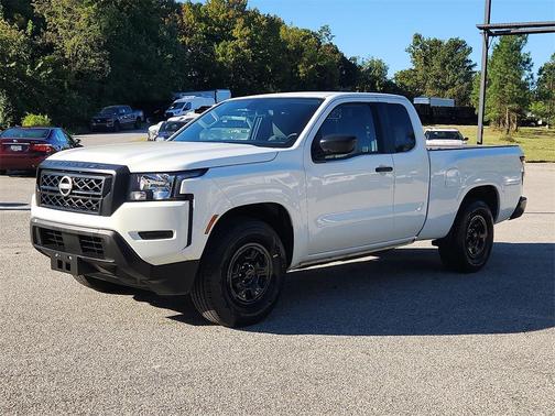 2024 Nissan Frontier S