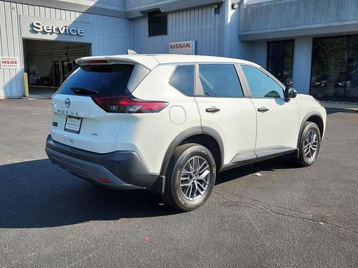 Glacier White 2023 Nissan Rogue S