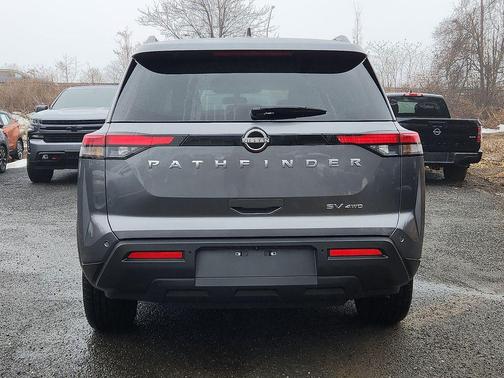 2022 Nissan Pathfinder SV 4WD