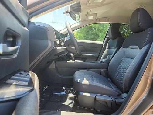 Canyon Bronze Metallic 2026 Nissan Kicks SV