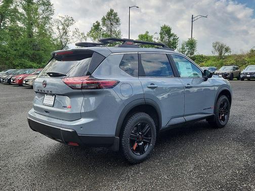 Boulder Gray Pearl 2026 Nissan Rogue Rock Creek