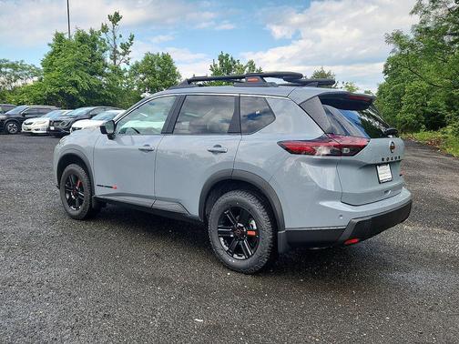Boulder Gray Pearl 2026 Nissan Rogue Rock Creek