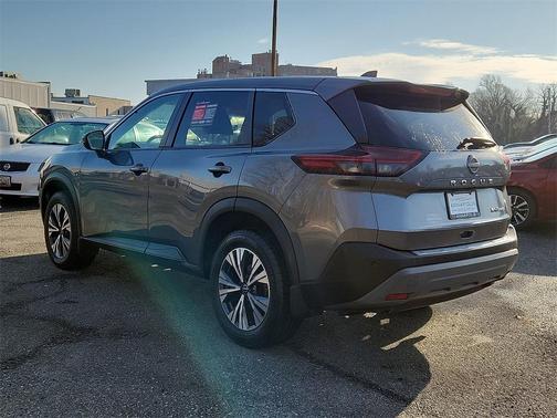 2022 Nissan Rogue SV