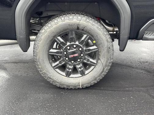 2026 GMC Sierra 2500 AT4