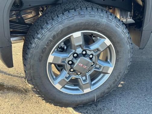 2026 GMC Sierra 2500 SLE