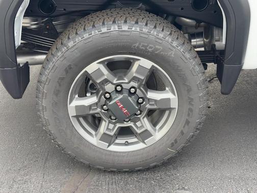 2026 GMC Sierra 2500 SLE