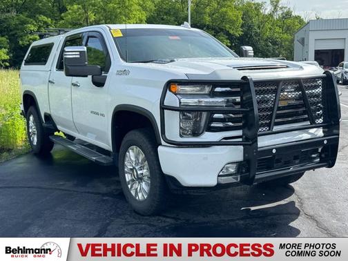 Summit White 2022 Chevrolet Silverado 2500 High Country