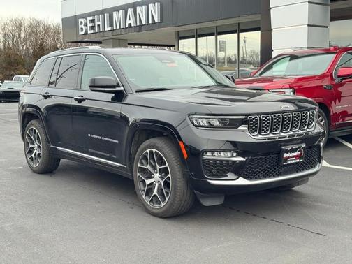 2023 Jeep Grand Cherokee Summit