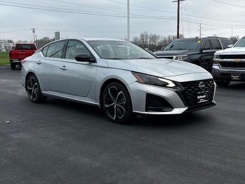 2024 Nissan Altima SR FWD