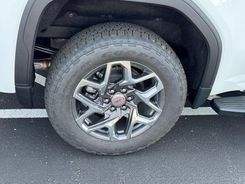 Summit White 2026 GMC Sierra 1500 SLT