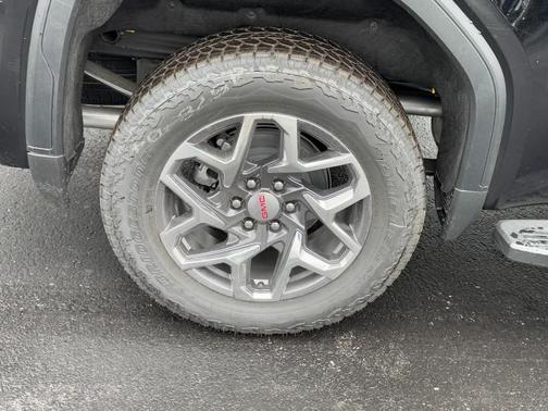 Onyx Black 2026 GMC Sierra 1500 SLT