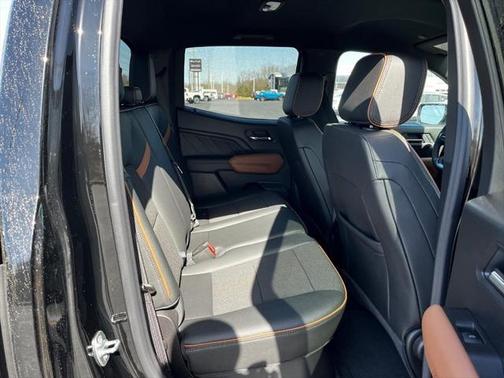 2025 GMC Canyon Base