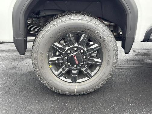 2026 GMC Sierra 2500 AT4