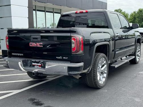 Onyx Black 2017 GMC Sierra 1500 SLT