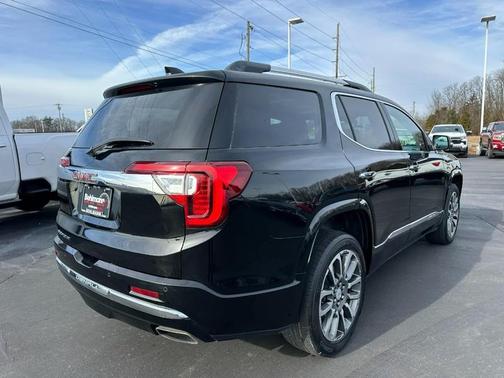 2022 GMC Acadia Denali