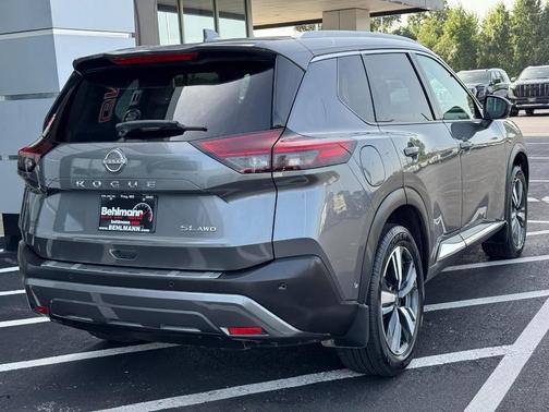 Gun Metallic 2022 Nissan Rogue SL